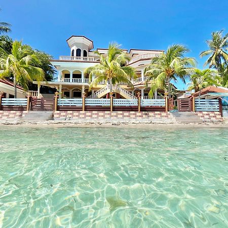 Casaroyal Beachfront Siquijor Exterior photo