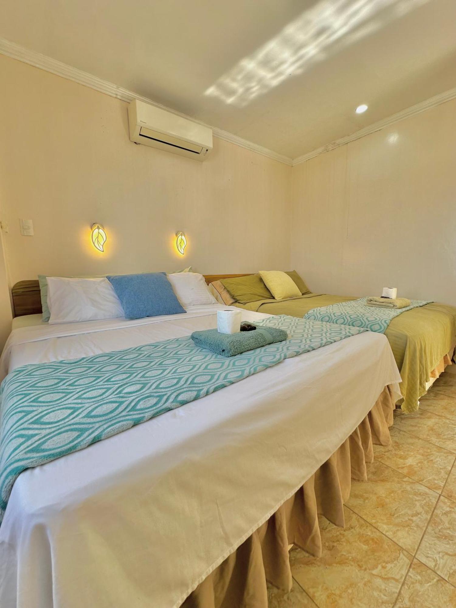 Casaroyal Beachfront Siquijor Exterior photo