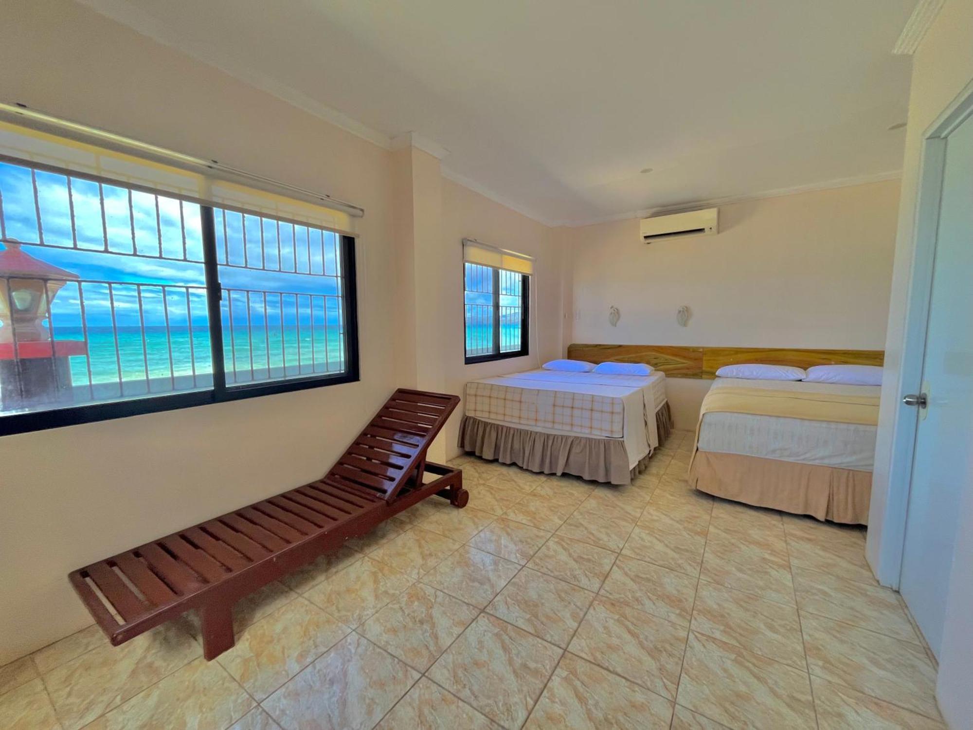Casaroyal Beachfront Siquijor Exterior photo