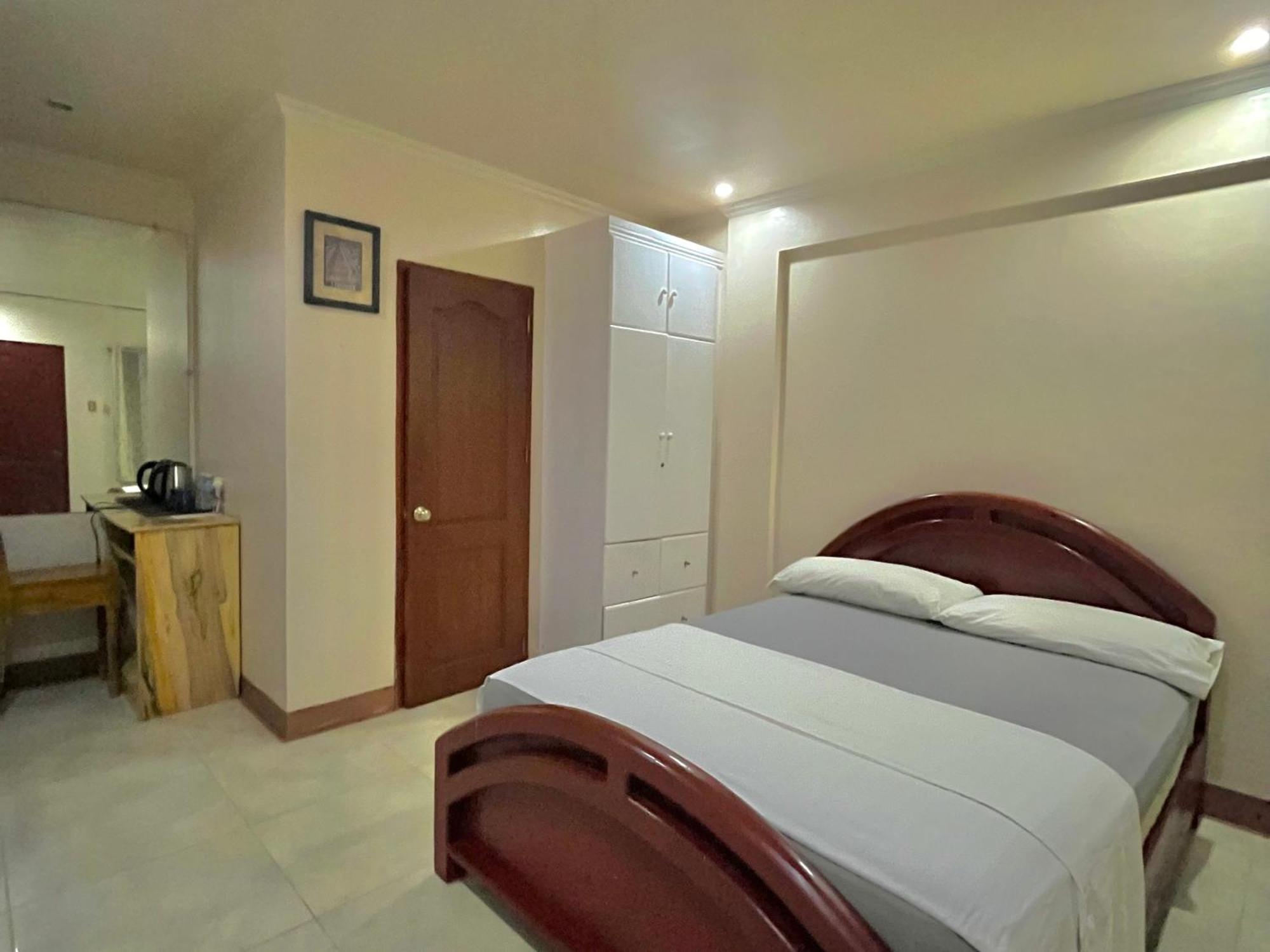 Casaroyal Beachfront Siquijor Exterior photo